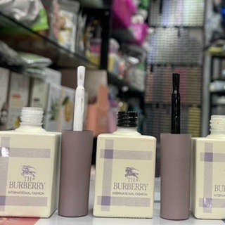 sơn gel đen trắng buberry