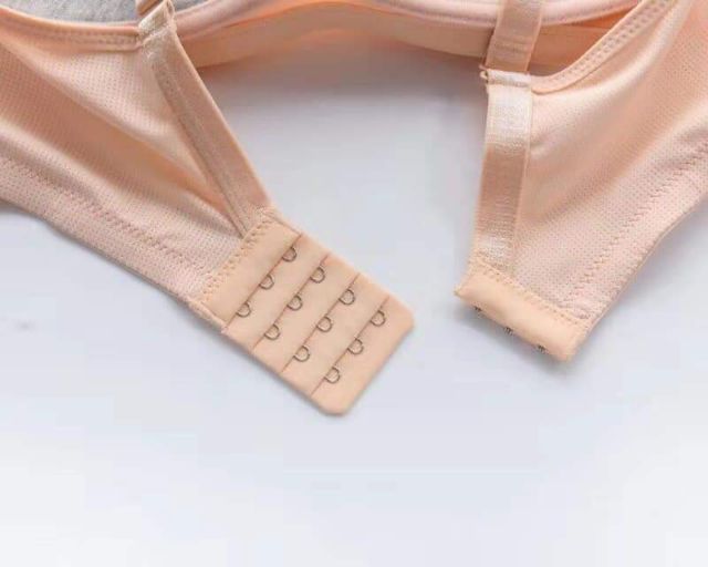 Ảnh kèm video là có thật  chưa bao giờ lại có chiếc áo định hình ngực mặc siêu thích như e này ạ