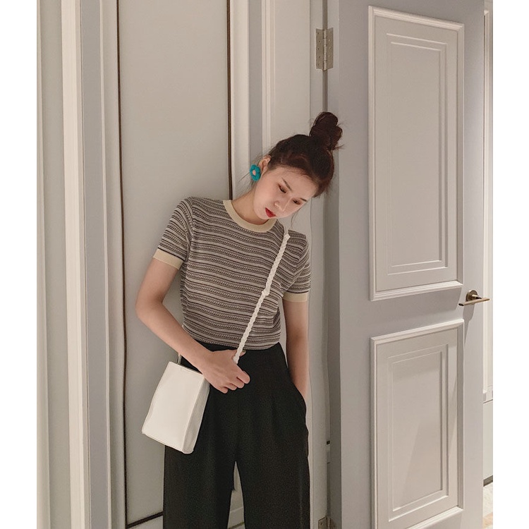 Thin sweater short-sleeved T-shirt women's short-sleeved top 2022 summer New ins Korean style round neck bubble sleeve color striped top