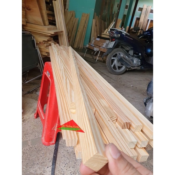 Thanh gỗ thông vuông 2cm ,dài 1m2 dùng làm nẹp, đóng chuồng thú cưng, làm khung viền,trang trí nhà cửa,chế DIY