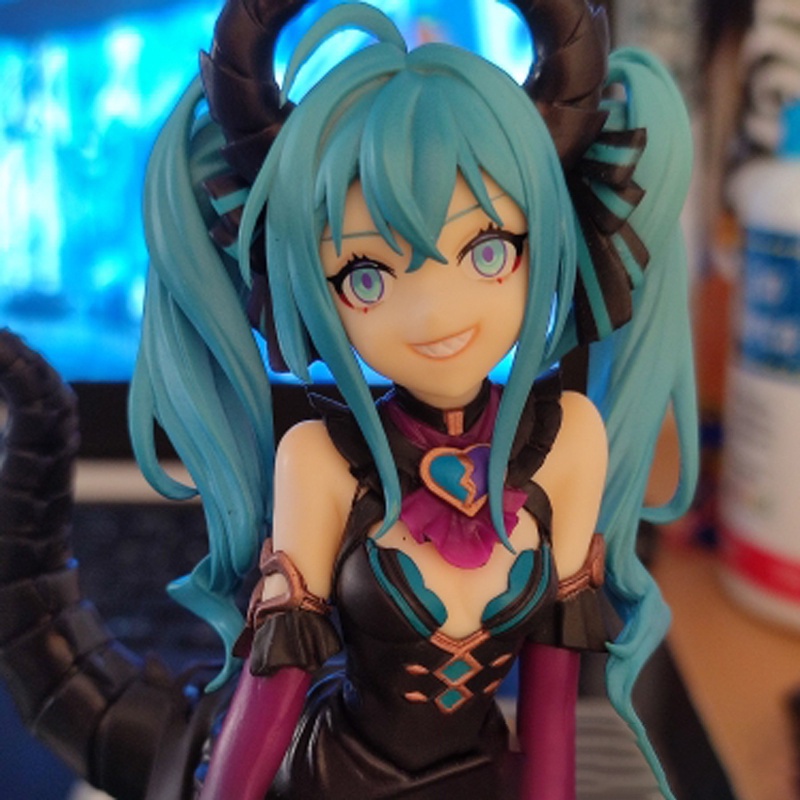 Mô Hình Ca Sĩ Ảo Hatsune Miku Bằng PVC 2022 Kích Thước 12-20CM