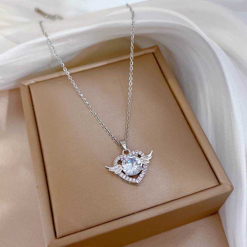 Vòng cổ Mặt Hình Đôi Cánh/ Trái Tim Đính Đá Bằng Titan Chống Nước Không Gây Dị Ứng