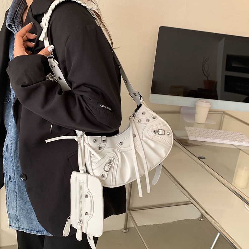Túi Đeo Vai Gắn Đinh Tán Phong Cách Retro Cá Tính Dành Cho Nữ 2022