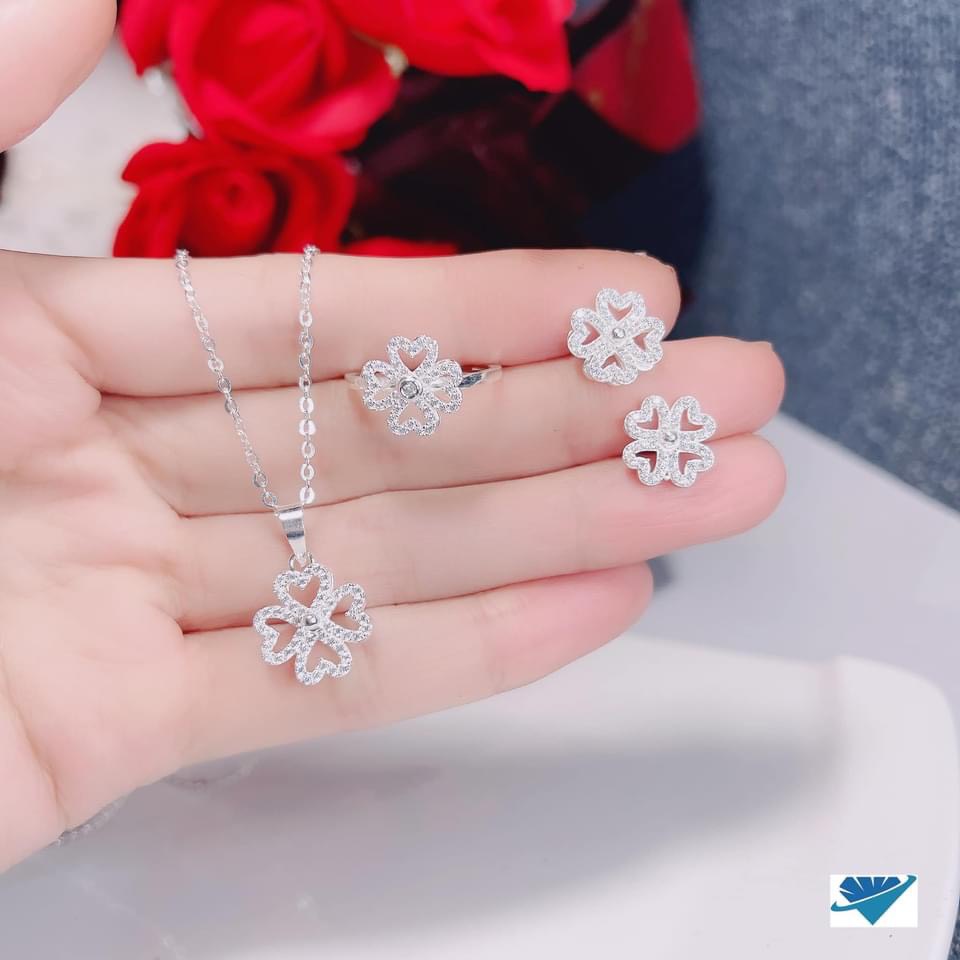 Bộ trang sức nữ mặt cỏ bốn lá đính đá chuẩn bạc ta sáng đẹp - Kho sỉ bạc Nhất Linh
