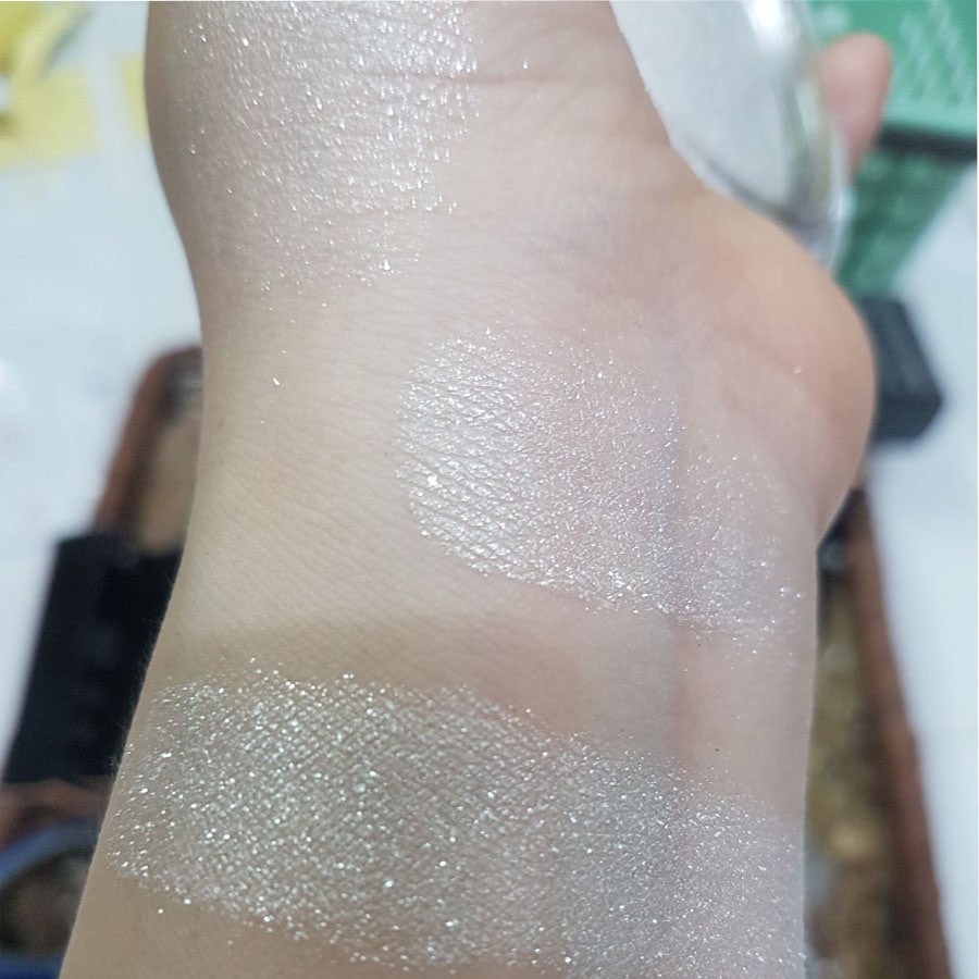 Phấn Highlight Lấp Lánh RÒYAL MAKE UP Earth Moon White Ice 9g