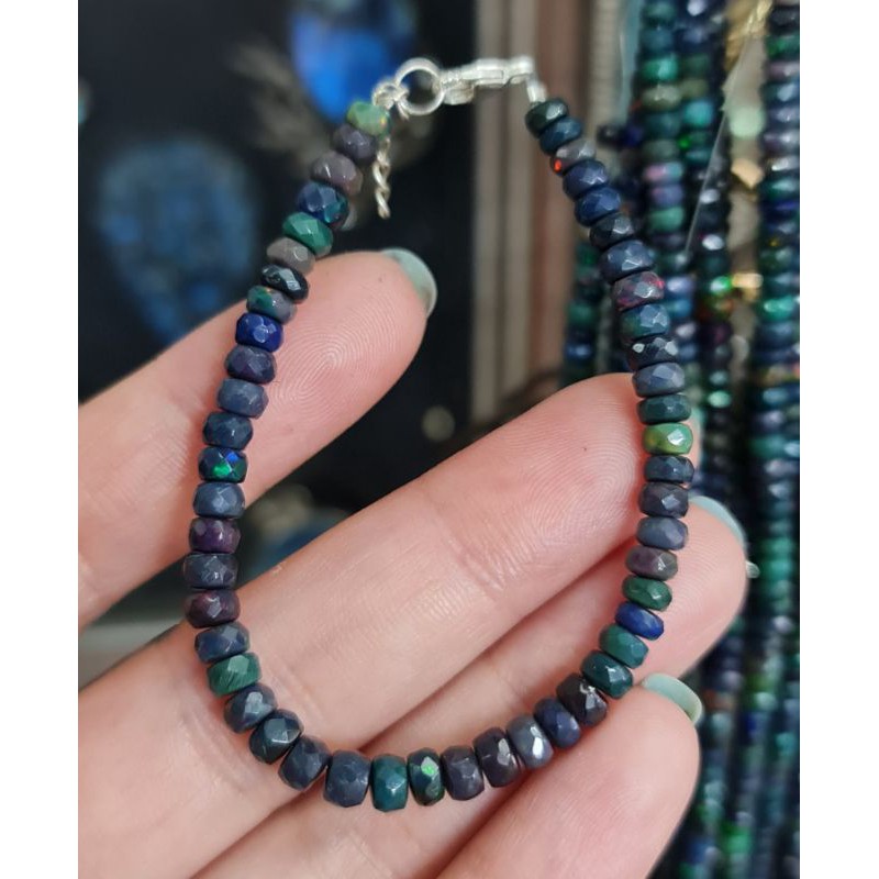 Vòng Opal size 4 - 5ly, khóa bạc 925