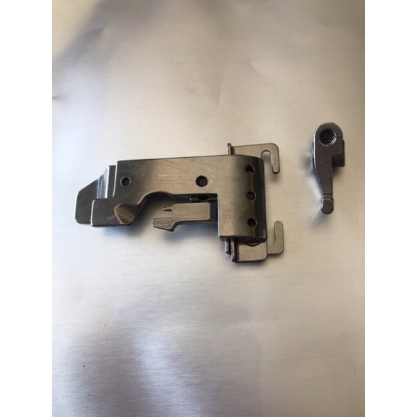 chân vịt chạy thun máy vắt sổ 4 chỉ có điều chỉnh