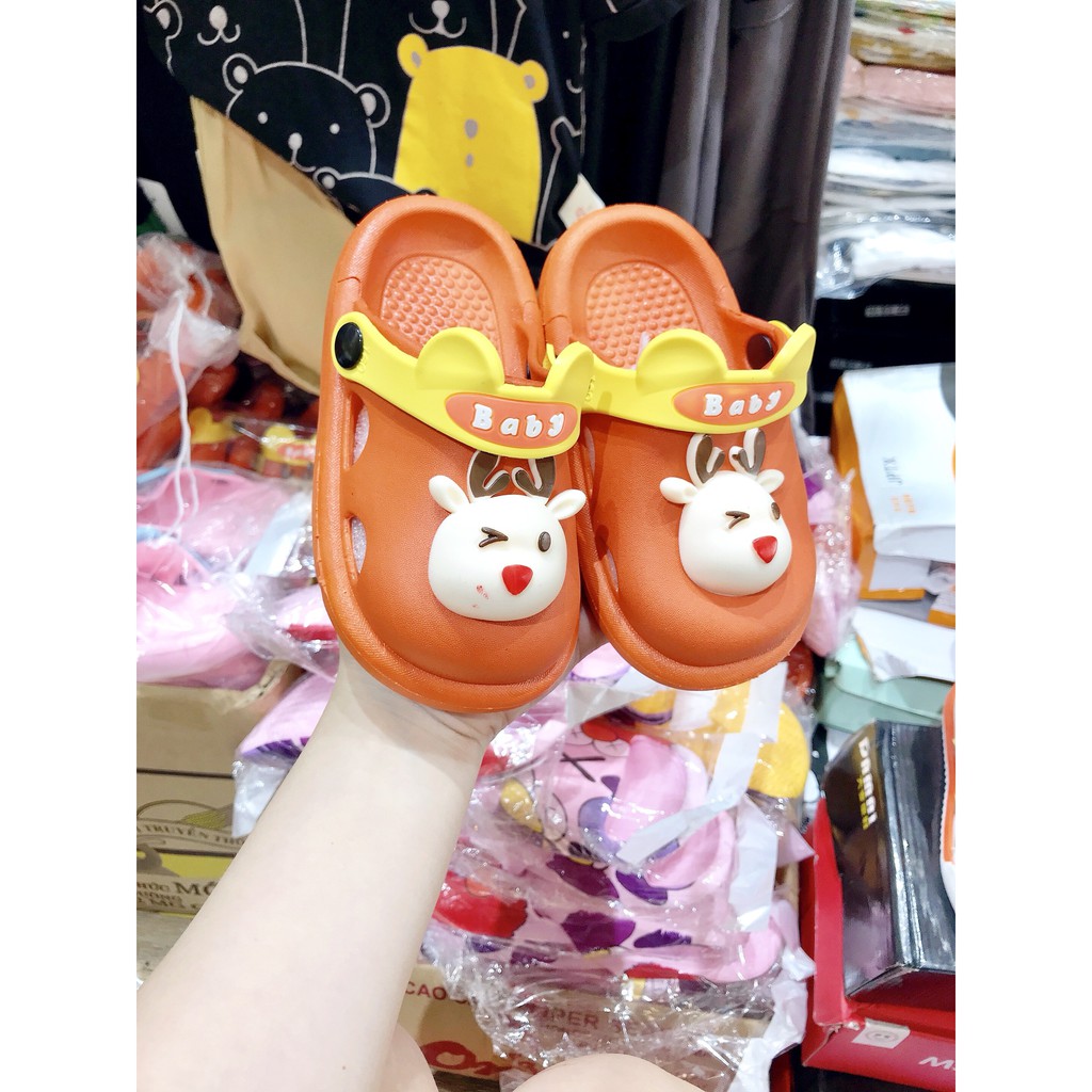 Dép có quai sau cho bé gái