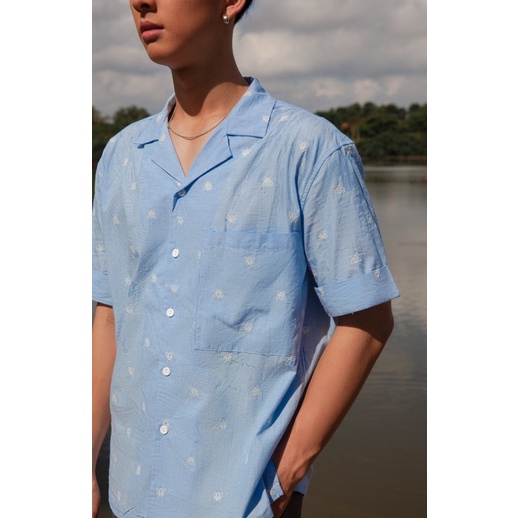 BEE EMBROIDERED SHIRT