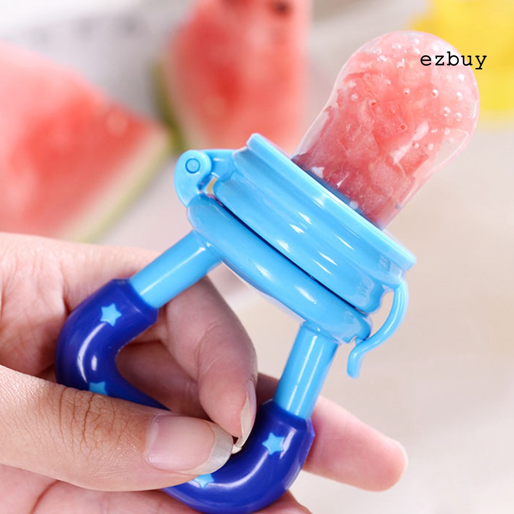 Núm ti silicone cho bé ăn dặm tiện dụng