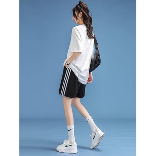 Quần short thể thao 3 sọc
