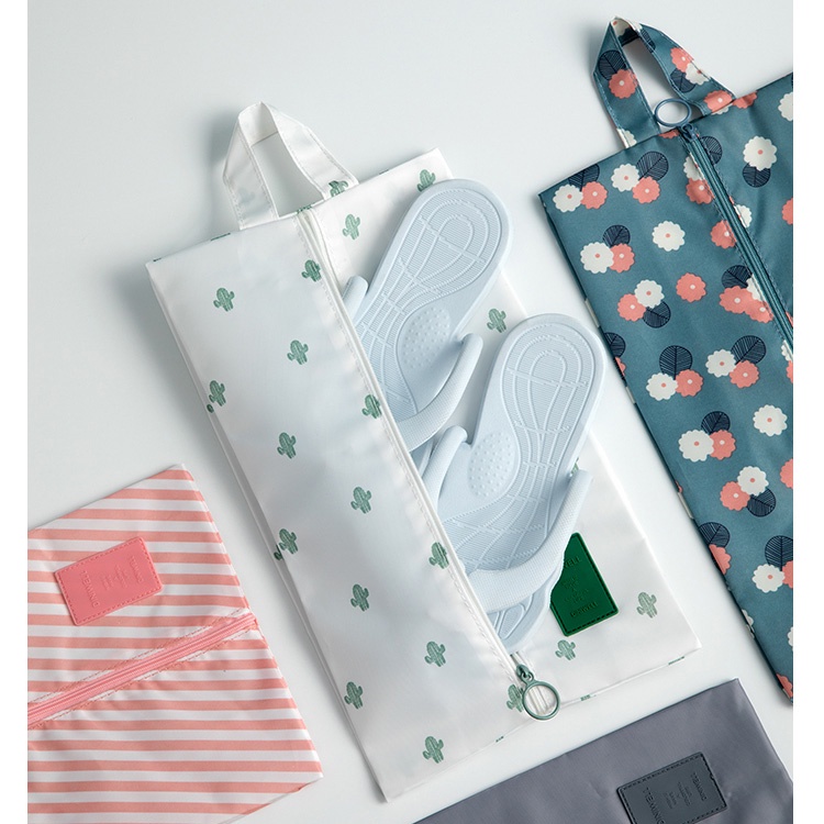 Đựng Giày Chống Bụi Dùng Khi Đi Du Lịch Ốp