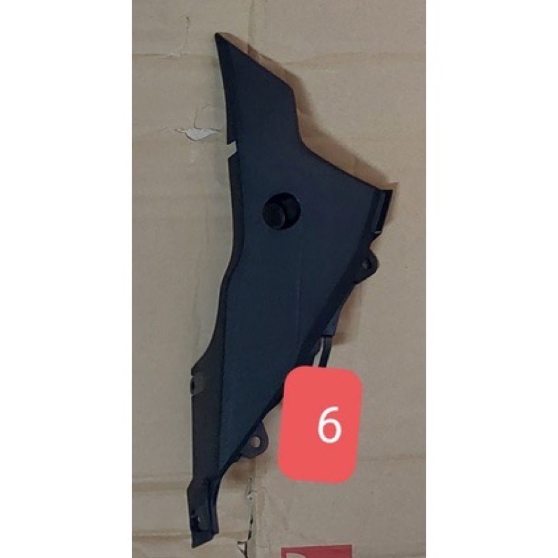 Nhựa nhám nẹp trong cánh bửng Winner X V2 hãng