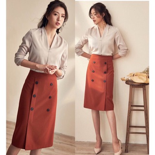 Chân váy phối nút dễ thương