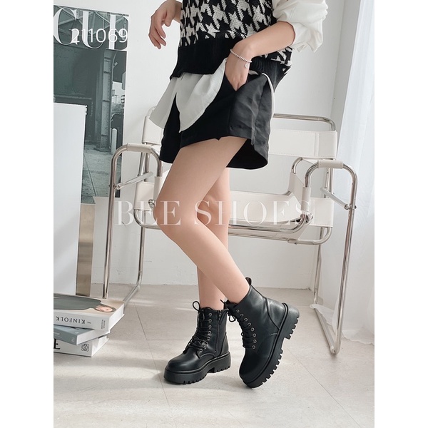 BEESHOES - BOOT NỮ BUỘC DÂY DA MỀM MŨI TRÒN - BOOT NỮ CAO 3CM CÓ SẴN MÀU ĐEN - KEM 211069