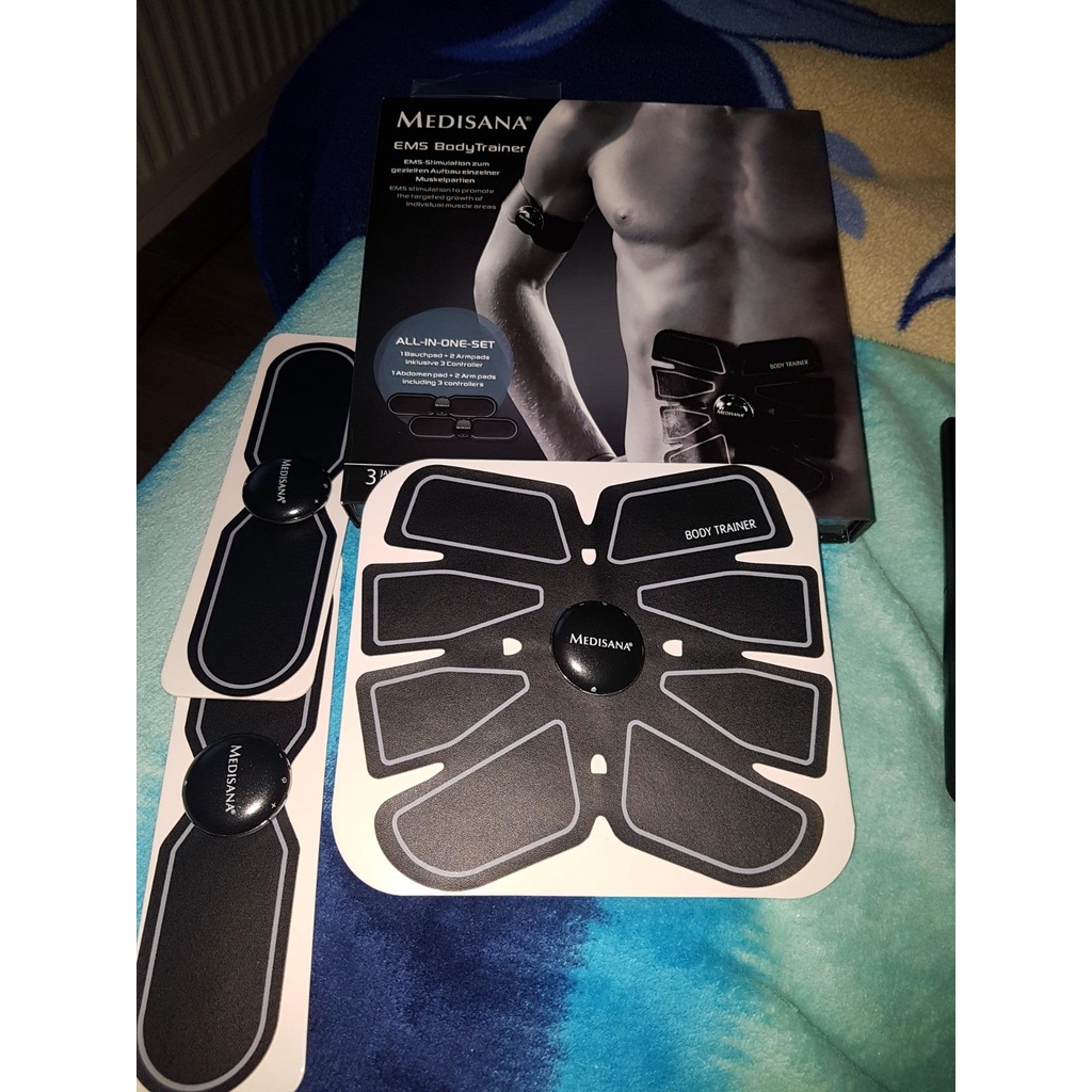 Đai massage giảm mỡ và tạo cơ Medisana Ems Body Trainer