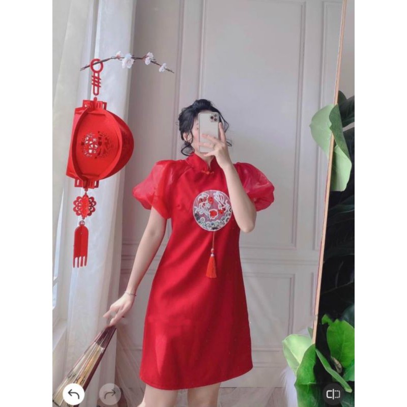 Đầm cổ Tàu tay phồng phối voan.