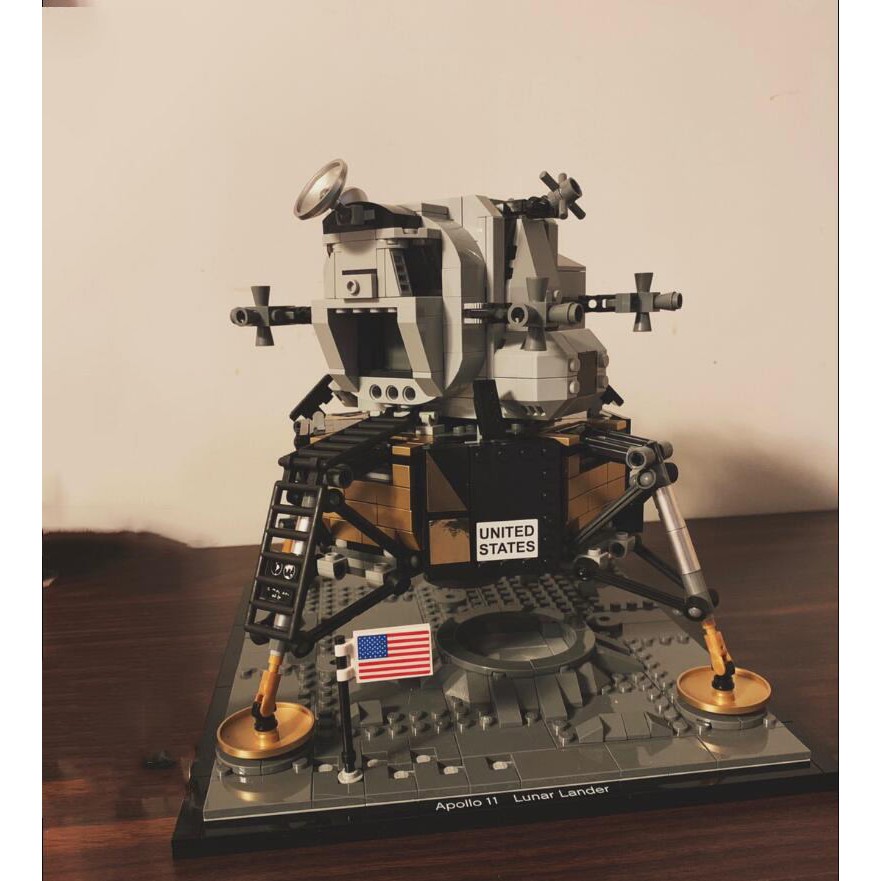 Đồ chơi Lắp ghép Mô hình NASA Apollo 11 Lunar Lander Tàu Apollo 11 đáp trên Mặt Trăng 60003