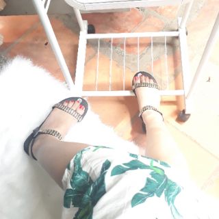 Sandal quai ngang đính đá