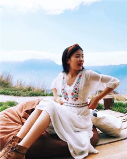 Váy boho 2 màu: đỏ, trắng