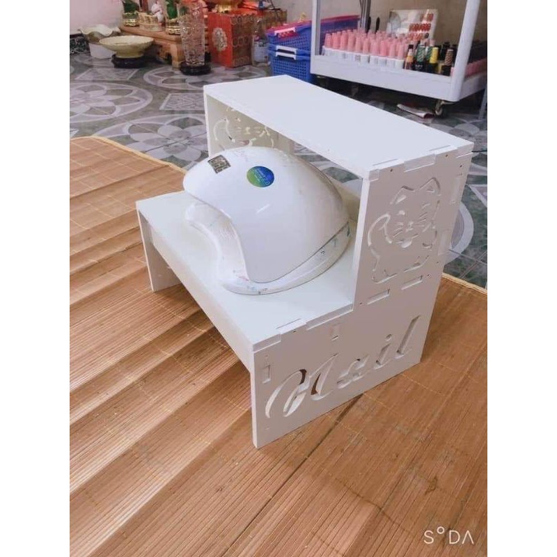 Kệ chân làm móng