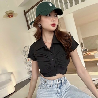 Áo croptop polo nút gài