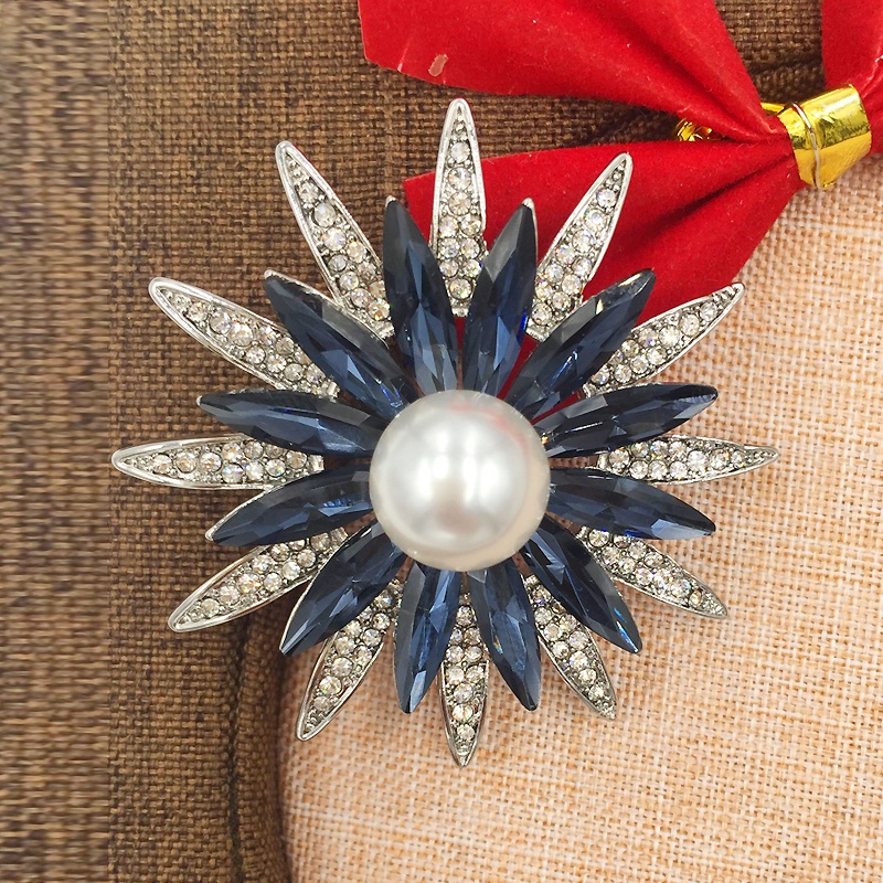 Ghim Cài Áo Cao Cấp Đính Pha Lê Sang Trọng 2022 Cho Nữ