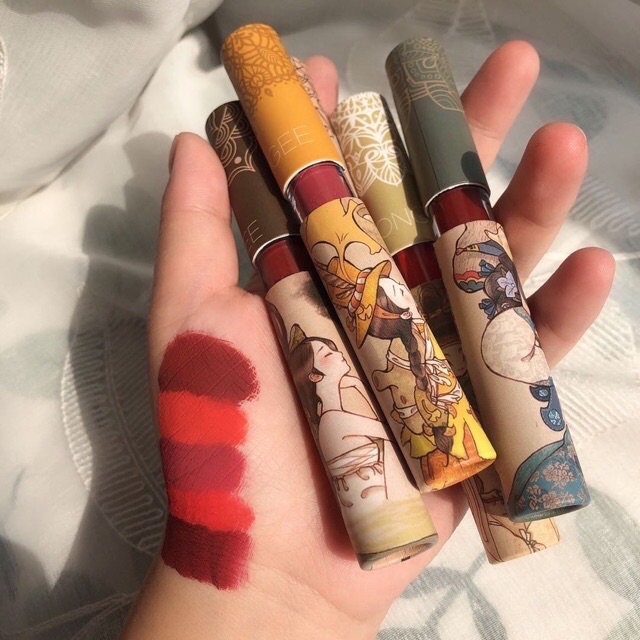 Hộp 5 son kem cổ trang VONGEE vỏ vàng KB K214 | BigBuy360 - bigbuy360.vn