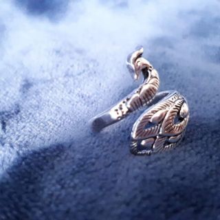 Nhẫn bạc khổng tước