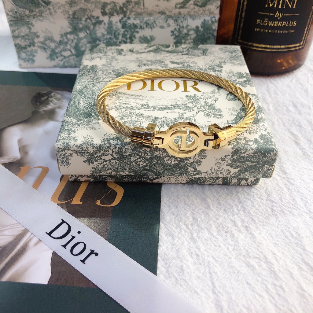 Vòng đeo tay Dior thời trang dành cho nữ