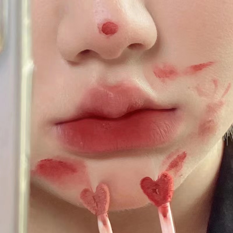 Son Môi Dạng Lỏng Chống Dính Cốc Lâu Trôi Thiết Kế Vỏ Hình Hoạt Hình Dễ Thương