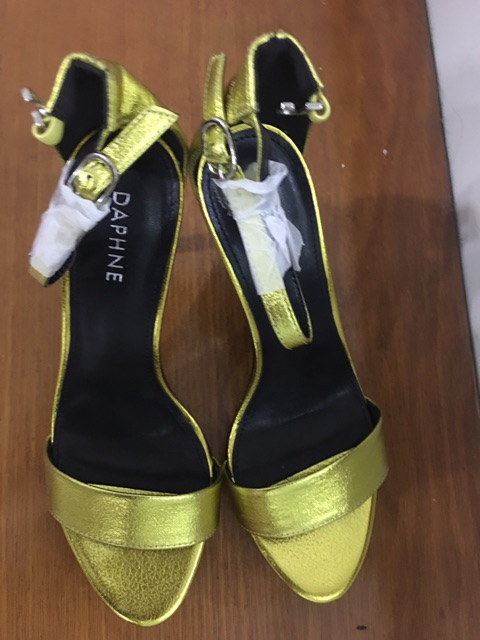 Giày Daphne chính hãng