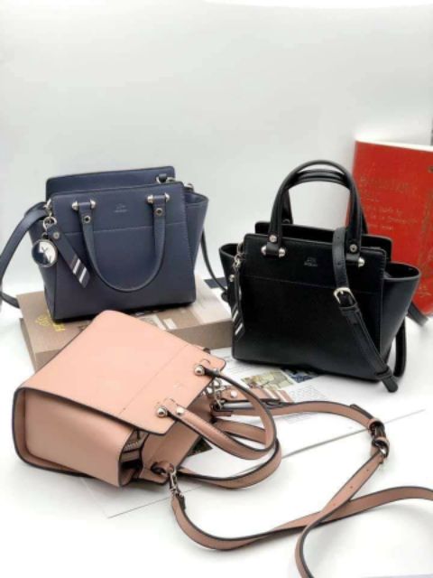 Túi LYN DÁNG CÔNG SỞ DƯ XỊN AUTHENTIC