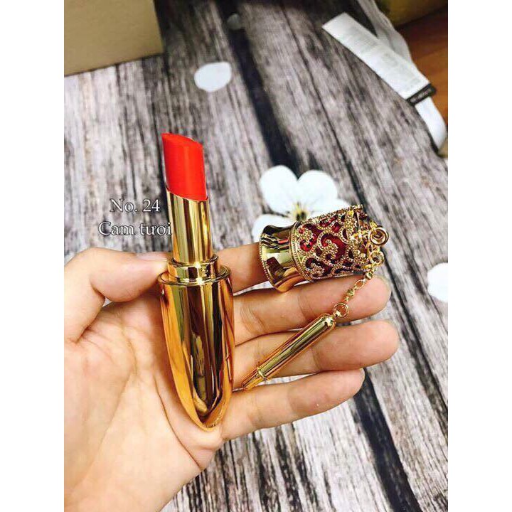 Son Whoo Luxury Lip Rouge màu sắc sang trọng quyến rũ.