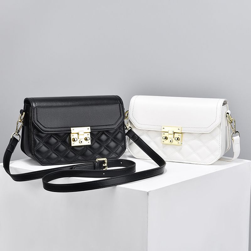 Túi Xách Đeo Vai Hình Vuông Cỡ Nhỏ Màu Trơn Phối Dây Đeo Sợi Xích Thời Trang Cho Nữ