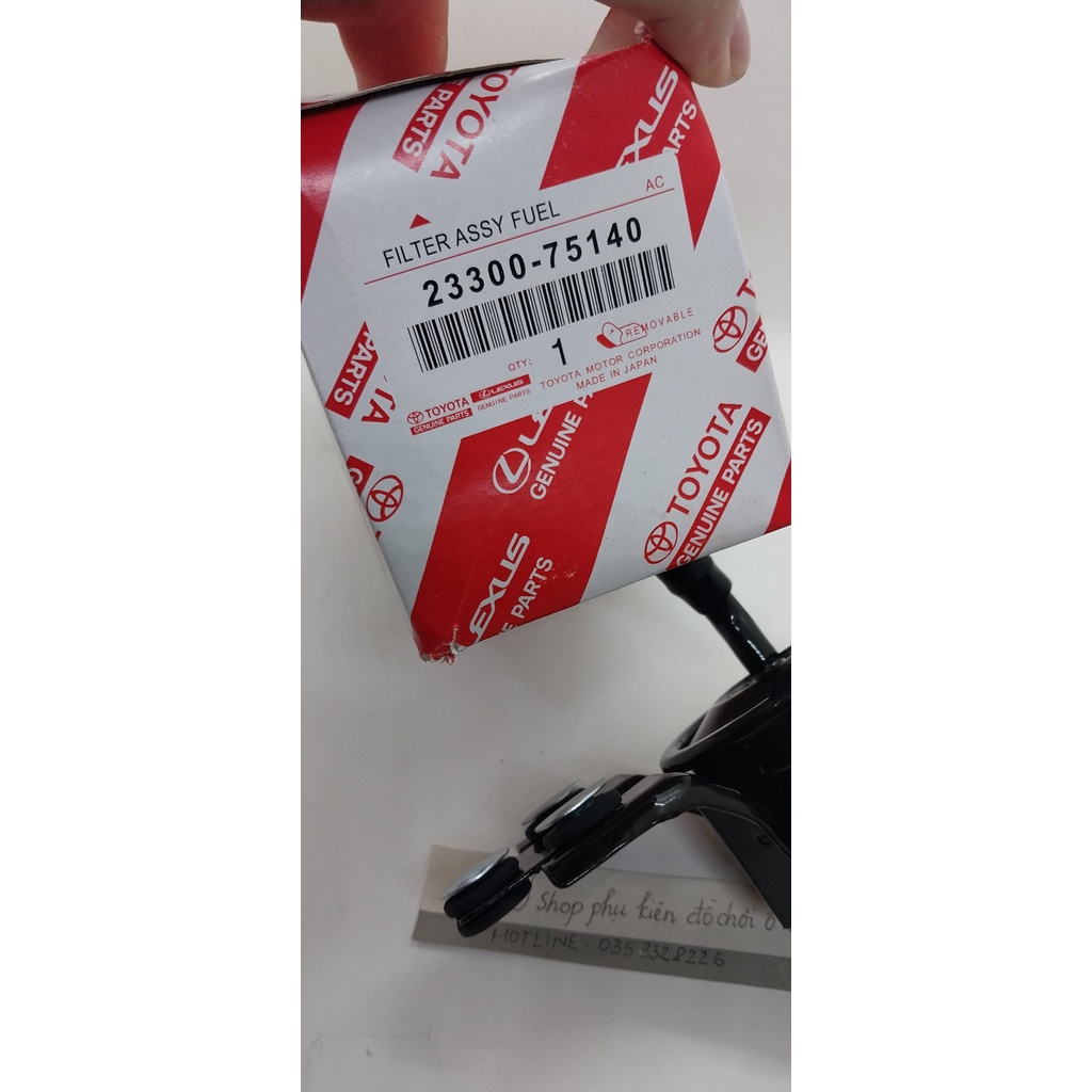 Lọc xăng (lọc nhiên liệu trong khoang động cơ) xe Innova, Fortuner, Hilux (Mã: 2330075140)