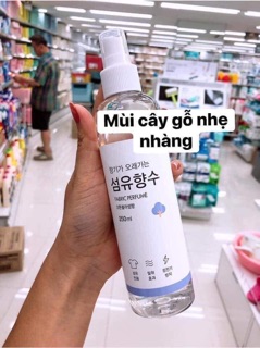 xịt thơm quần áo Pony
