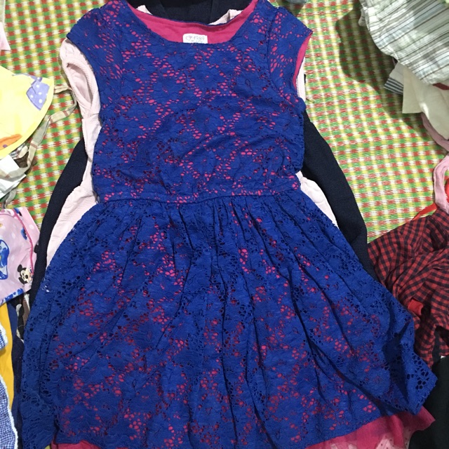 Đầm ren cho bé 2 hand