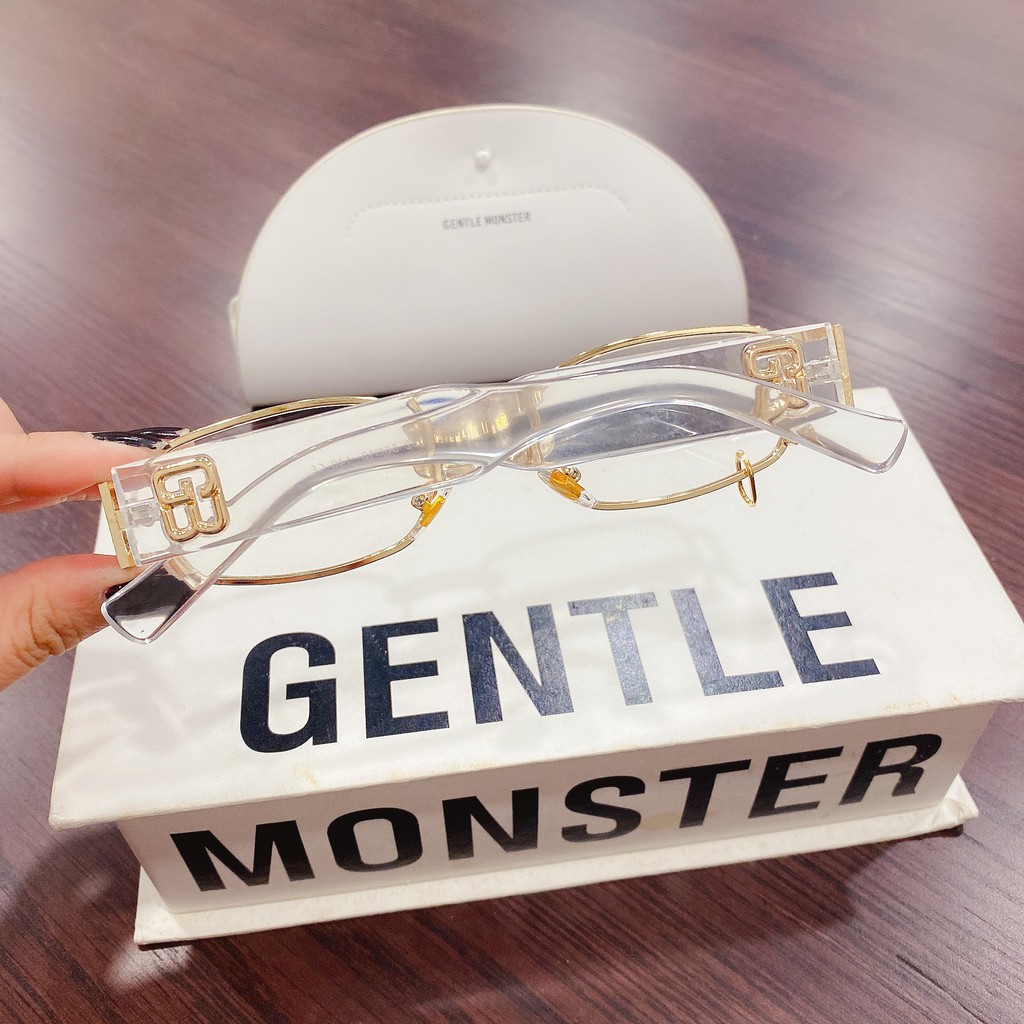 MẮT KÍNH GIẢ CẬN TRẮNG TRONG SUỐT VIỀN VÀNG GỌNG TRẮNG 483