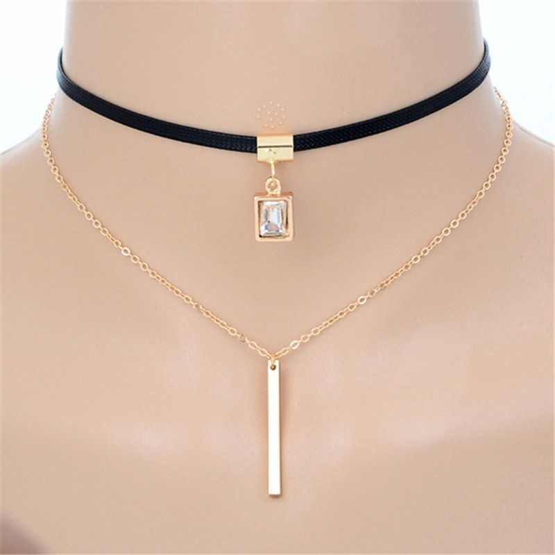 Vòng cổ choker hai lớp bằng da và mặt đây đính đá pha lê thời trang cho nữ