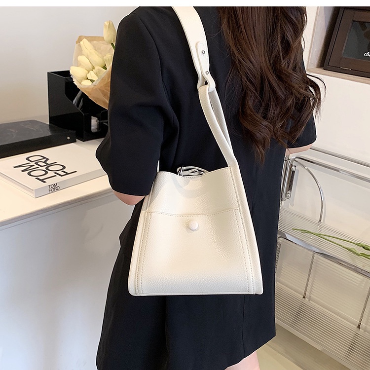 Túi Đeo Vai Dáng Xô Thời Trang Dễ Phối Đồ Cho Nữ