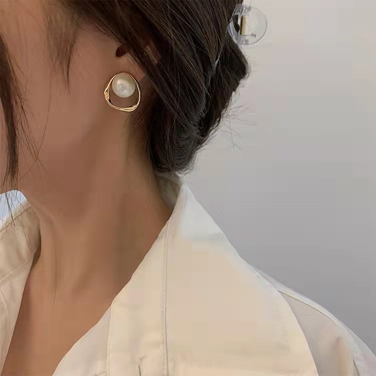 Khuyên Tai Nữ Mặt Tròn Đính Hạt Ngọc Trai Nhân Tạo Retro LILY V1.20