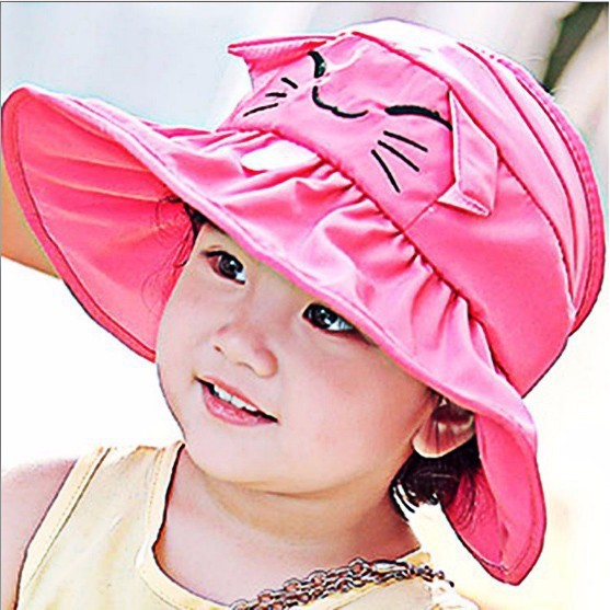 Nón đi biển cho bé