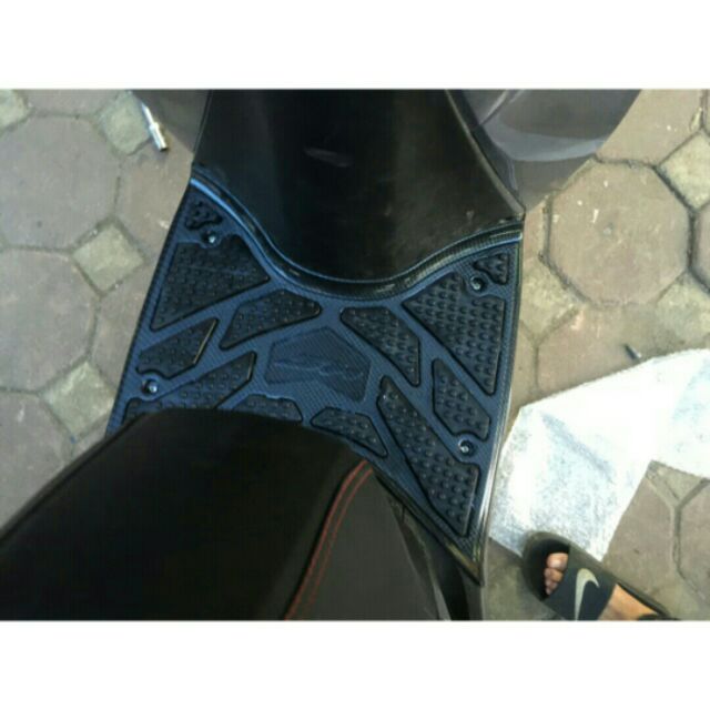 thảm để chân các bon sh 2017-2018