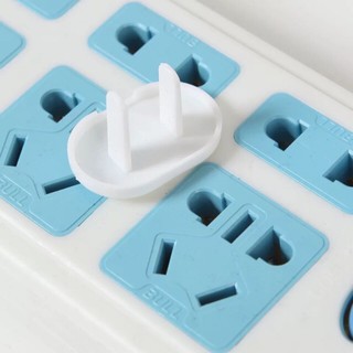Bít ổ điện an toàn cho bé