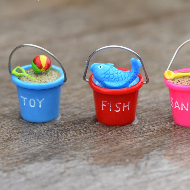 Charm (C100) slime/ Dụng Cụ Charm Trang Trí [Ko Keo &amp; Nút] Mô Hình Xô đi chơi biển (2.2x2.6 cm)