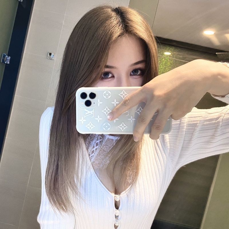 Ốp điện thoại cứng màu trơn họa tiết in chữ LV độc đáo cho iphone 6 6s 7 8 plus X XR XS MAX 11 PRO MAX | BigBuy360 - bigbuy360.vn