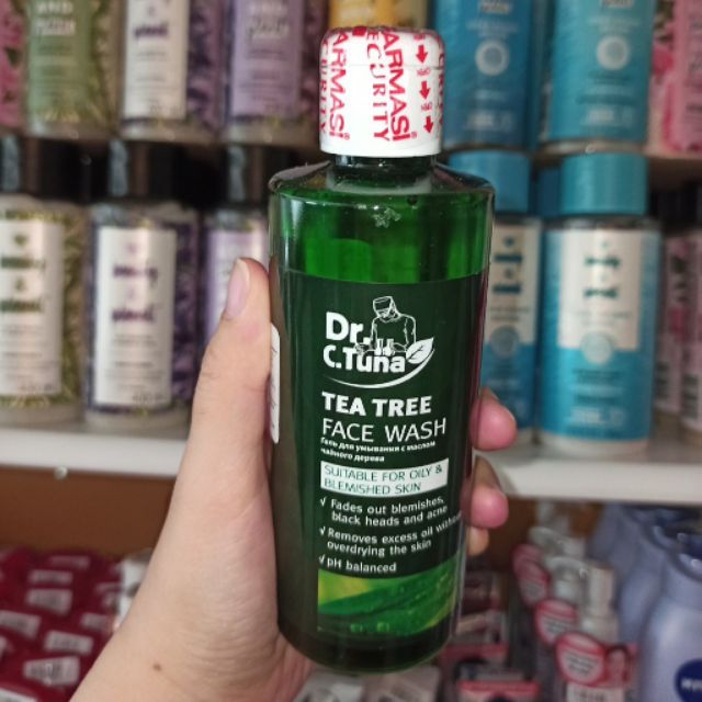 Gel rửa mặt Tea Tree dành cho da mụn và da dầu Farmasi 225ml