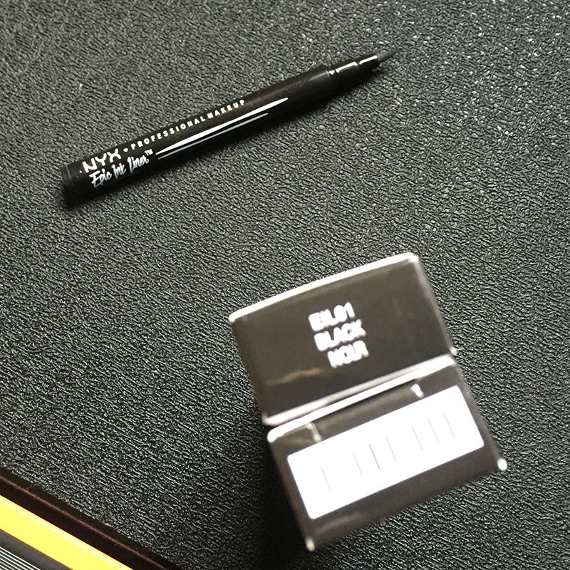 Nyx Epic Ink liner NYX eyeliner pencil Đen NYX Epic Ink liner Đầu trang điểm bút kẻ mắt bút chì màu đen lỏng kẻ mắt
