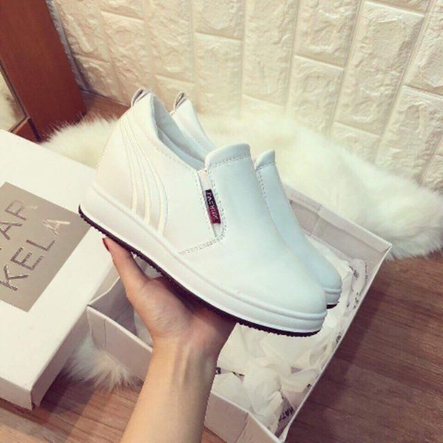 Giầy slipon độn đế chất da đẹp tuyệt vời !!!